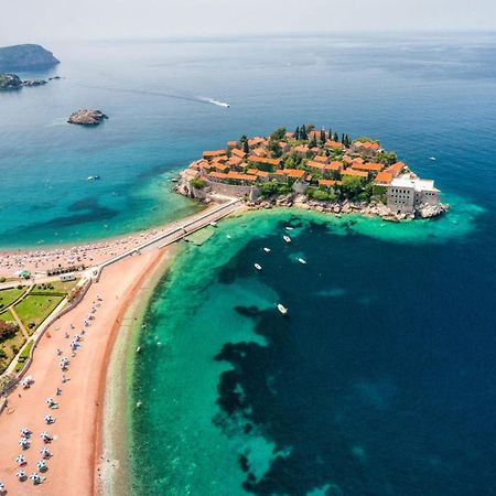 Bmv Room For 2-3 Persons Sveti Stefan Eksteriør billede